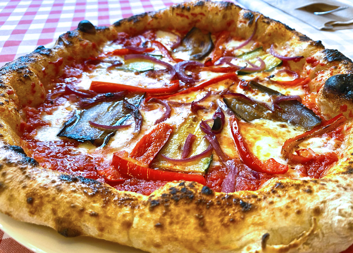 Pizza Ortolana en Marcoledí Madrid